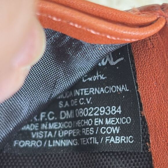 Leather Croc Embossed Bifold Compact Wallet - Picture 12 of 12